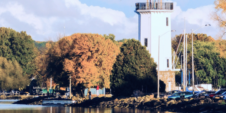 Fond du Lac image of lighthouse and park
